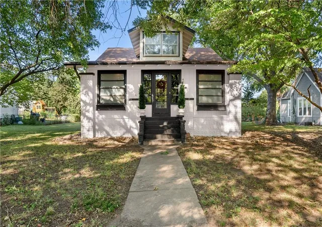 Photo 1 of Single family home for sale at 403 S 1st Street, Odessa, MO 64076 | MLS# 2641685 | Listing updated on 2026-10-05