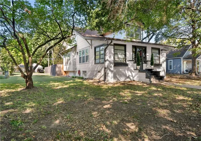 Photo 2 of Single family home for sale at 403 S 1st Street, Odessa, MO 64076 | MLS# 2641685 | Listing updated on 2026-10-05