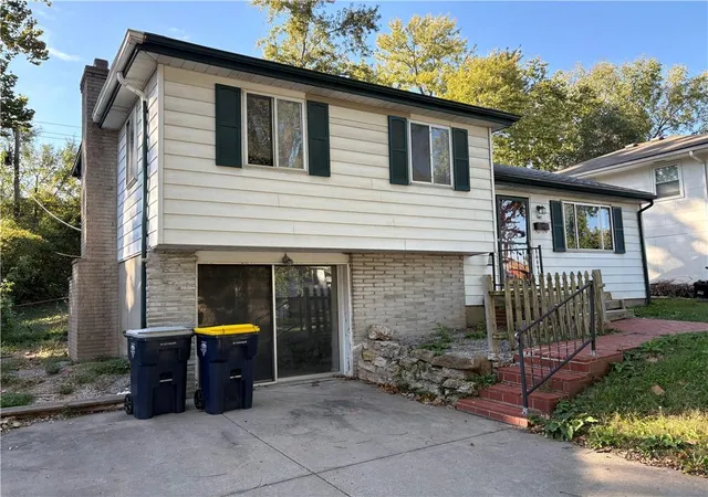 Photo 1 of Single family home for sale at 4724 N Bristol Ave, Kansas City, MO 64117 | MLS# 2641690 | Listing updated on 2026-10-22