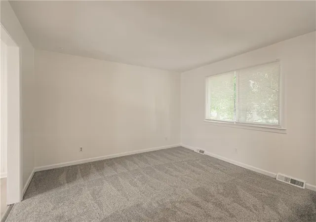Photo 3 of Single family home for sale at 709 S Oak St, Gardner, KS 66030 | MLS# 2641702 | Listing updated on 2026-10-02