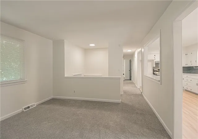 Photo 4 of Single family home for sale at 709 S Oak St, Gardner, KS 66030 | MLS# 2641702 | Listing updated on 2026-10-02