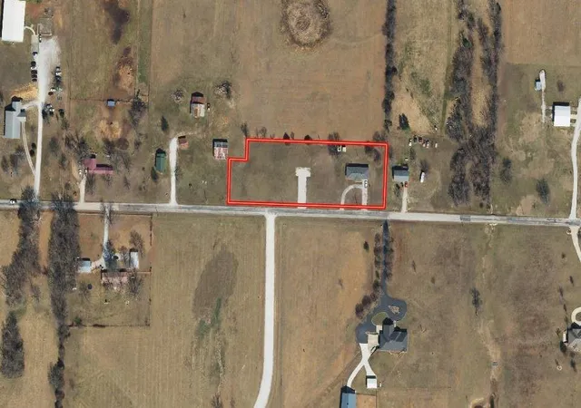 Photo 4 of Single family home for sale at 15665 E Quail Rd, Nevada, MO 64772 | MLS# 2641713 | Listing updated on 2026-09-25