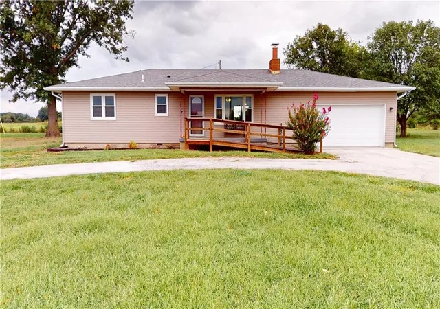 Photo 1 of Single family home for sale at 15665 E Quail Rd, Nevada, MO 64772 | MLS# 2641713 | Listing updated on 2026-09-25