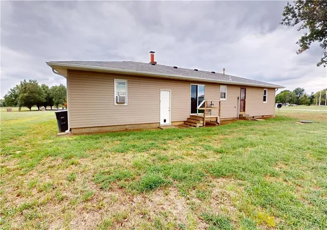 Photo 2 of Single family home for sale at 15665 E Quail Rd, Nevada, MO 64772 | MLS# 2641713 | Listing updated on 2026-09-25