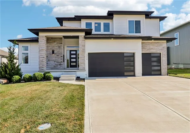Photo 1 of Single family home for sale at 13414 W 181st Court, Bucyrus, KS 66013 | MLS# 2641714 | Listing updated on 2026-10-01