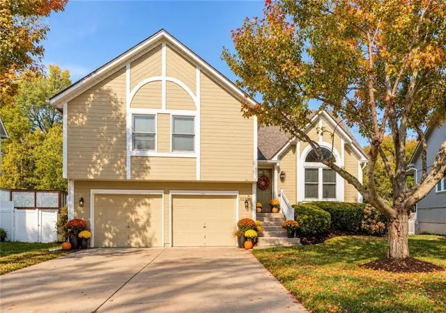 Photo 1 of Sale Pending at 12490 S Alden Ct, Olathe, KS 66062 | MLS# 2641716 | Listing updated on 2026-09-23