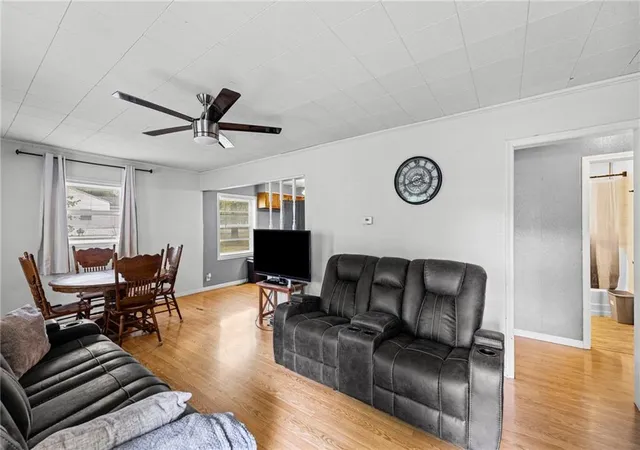 Photo 4 of Single family home for sale at 613 N Ohio St, Iola, KS 66749 | MLS# 2641718 | Listing updated on 2026-09-15