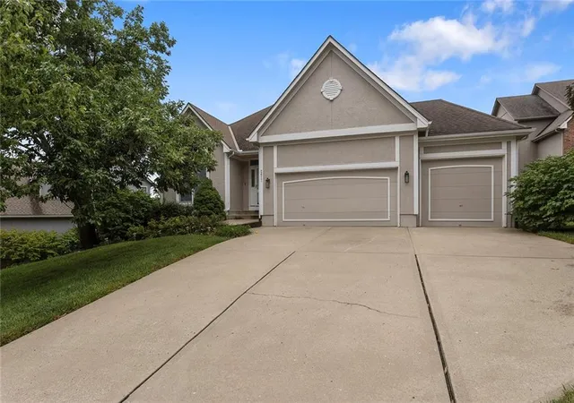 Photo 2 of Single family home for sale at 2617 10th Street, Lee's Summit, MO 64081 | MLS# 2641733 | Listing updated on 2026-09-12