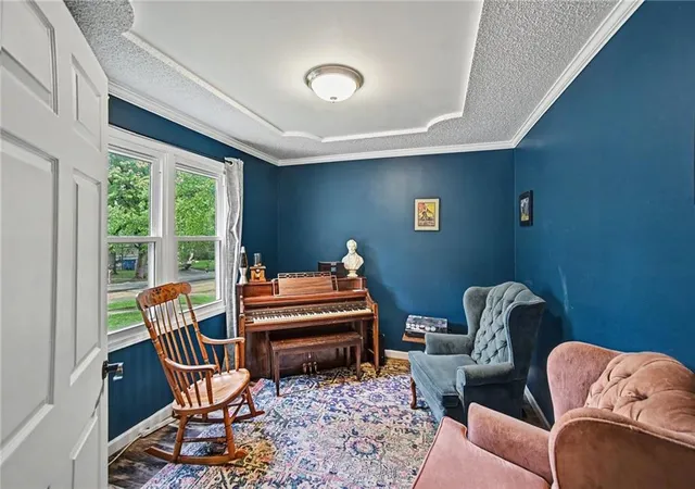 Photo 3 of Single family home for sale at 601 Taylor Dr, Liberty, MO 64068 | MLS# 2641736 | Listing updated on 2026-09-28