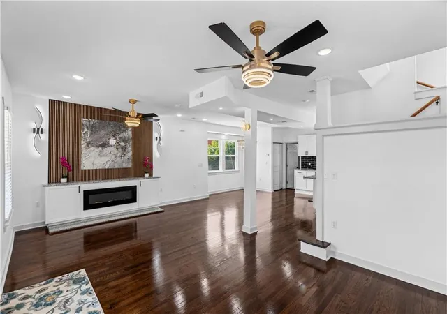 Photo 3 of Single family home for sale at 222 N 18th Street, Kansas City, KS 66102 | MLS# 2641742 | Listing updated on 2026-09-12