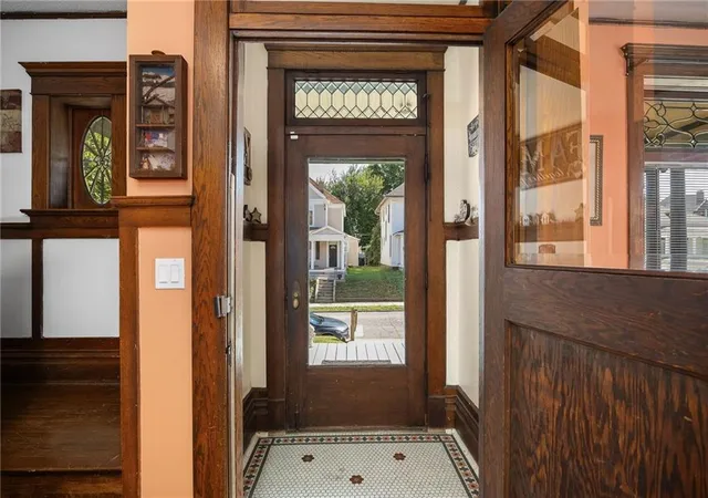 Photo 3 of Sale Pending at 428 N 21st Street, St Joseph, MO 64501 | MLS# 2641751 | Listing updated on 2026-10-17
