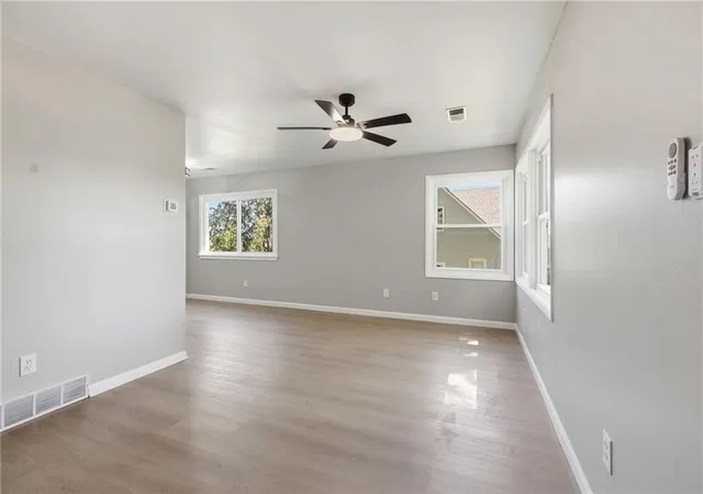 Photo 4 of Single family home for sale at 910 Olive St, Leavenworth, KS 66048 | MLS# 2641757 | Listing updated on 2026-09-13