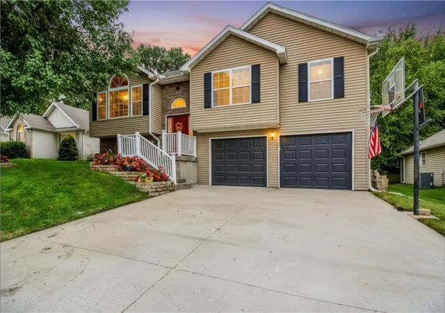 Photo 1 of Single family home for sale at 1324 Fawn Ln, Warrensburg, MO 64093 | MLS# 2641758 | Listing updated on 2026-10-02