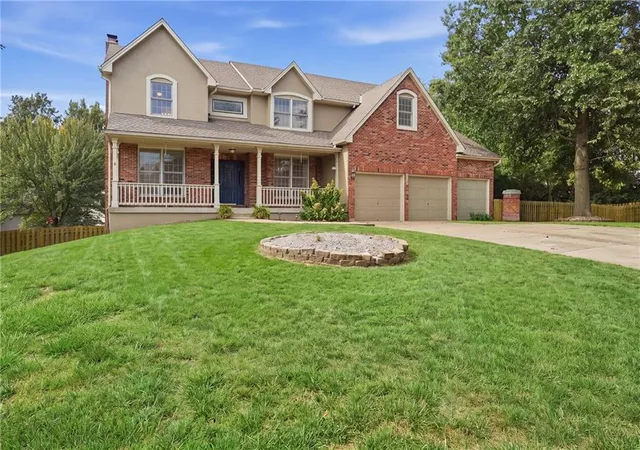 Photo 2 of Single family home for sale at 1005 Royal Ct, Belton, MO 64012 | MLS# 2641762 | Listing updated on 2026-09-25