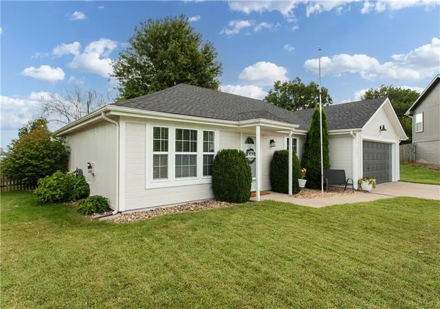 Photo 2 of Sale Pending at 500 Birch St, Peculiar, MO 64078 | MLS# 2641763 | Listing updated on 2026-10-07