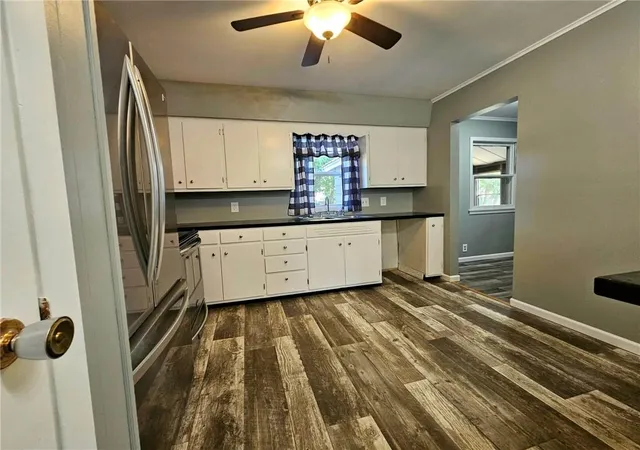Photo 4 of Single family home for sale at 112 W Walnut St, Girard, KS 66743 | MLS# 2641773 | Listing updated on 2026-10-05