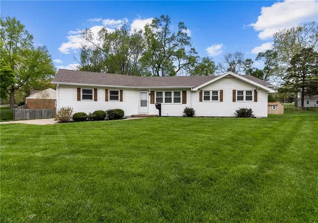 Single family home for sale at 10906 W 56th Terrace, Shawnee, KS 66203 | MLS# 2641777