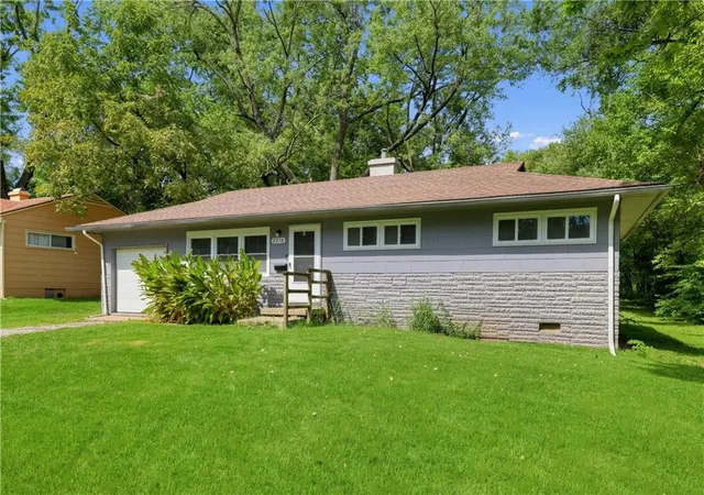 Photo 3 of Single family home for sale at 7310 Ruskin Way, Kansas City, MO 64134 | MLS# 2641788 | Listing updated on 2026-09-18