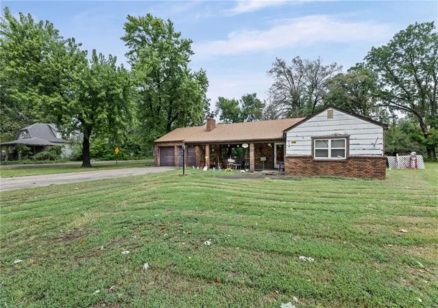 Single family home for sale at 1109 N Kentucky St, Iola, KS 66749 | MLS# 2641791