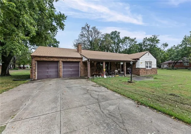 Photo 1 of Single family home for sale at 1109 N Kentucky St, Iola, KS 66749 | MLS# 2641791 | Listing updated on 2026-09-15