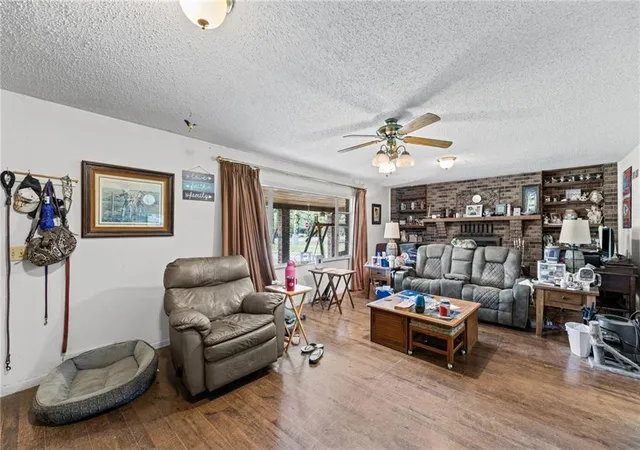 Photo 3 of Single family home for sale at 1109 N Kentucky St, Iola, KS 66749 | MLS# 2641791 | Listing updated on 2026-09-15