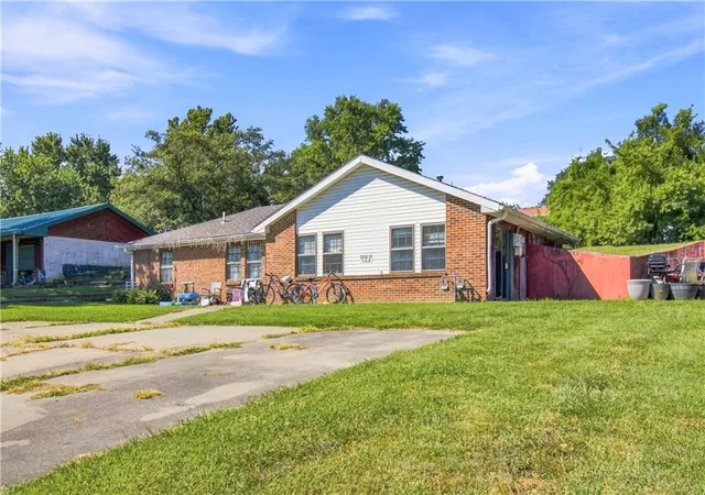 Photo 2 of Multi family home for sale at 234 Se 121st Road, Warrensburg, MO 64093 | MLS# 2641793 | Listing updated on 2026-09-12
