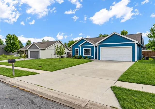 Photo 3 of Single family home for sale at 216 Meadowbrook Ln, Wellsville, KS 66092 | MLS# 2641795 | Listing updated on 2026-09-29