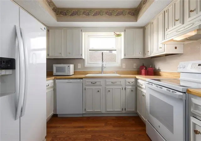 Photo 3 of Condo for sale at 1476 64th Terrace, Kansas City, MO 64118 | MLS# 2641798 | Listing updated on 2026-09-13