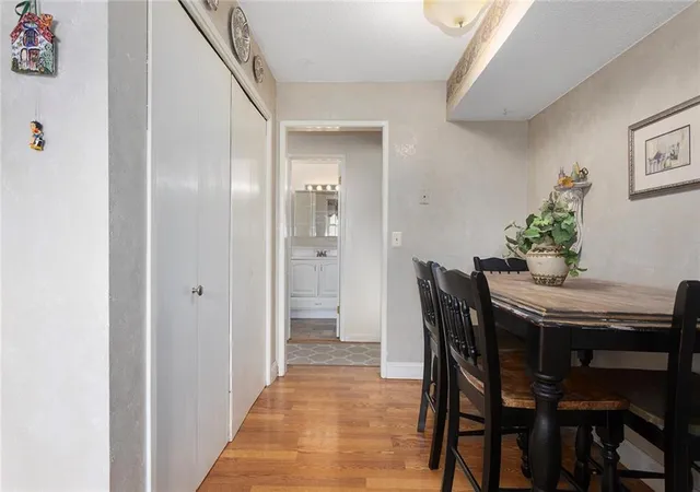 Listing Photo 5 - Condo for sale in building located at 1476 64th Ter, Kansas City, MO 64118