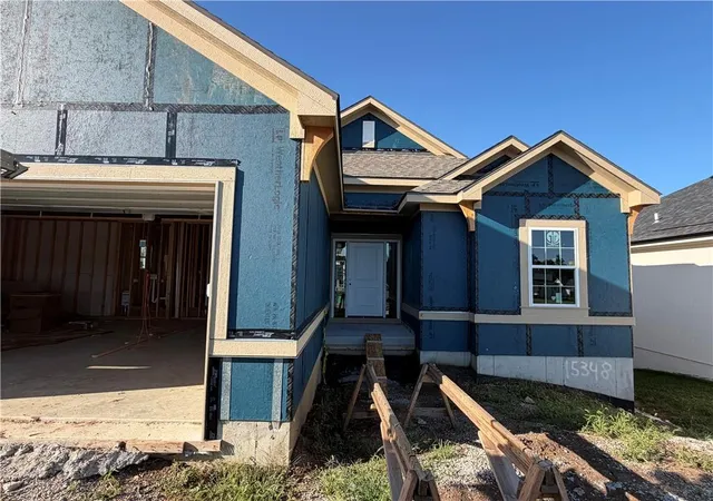 Photo 4 of Sale Pending at 15348 W 161st Court, Olathe, KS 66062 | MLS# 2641803 | Listing updated on 2026-09-30