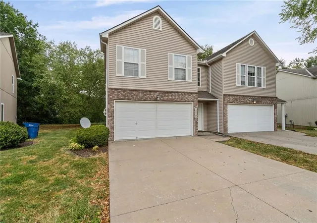 Photo 3 of Townhouse for sale at 1626 Nw Garrett Dr, Blue Springs, MO 64015 | MLS# 2641804 | Listing updated on 2026-10-05
