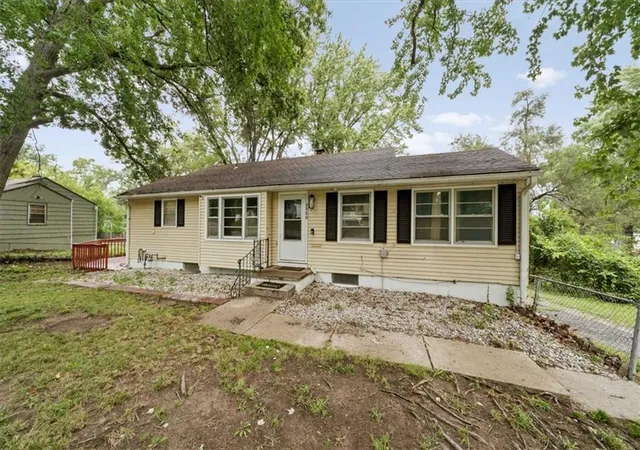 Photo 1 of Single family home for sale at 9800 Plymouth Ln, Raytown, MO 64133 | MLS# 2641808 | Listing updated on 2026-10-08