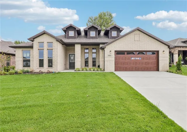 Photo 1 of Single family home for sale at 8523 Pickering St, Shawnee, KS 66227 | MLS# 2641828 | Listing updated on 2026-09-12
