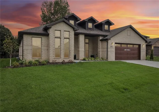 Photo 3 of Single family home for sale at 8523 Pickering St, Shawnee, KS 66227 | MLS# 2641828 | Listing updated on 2026-09-12