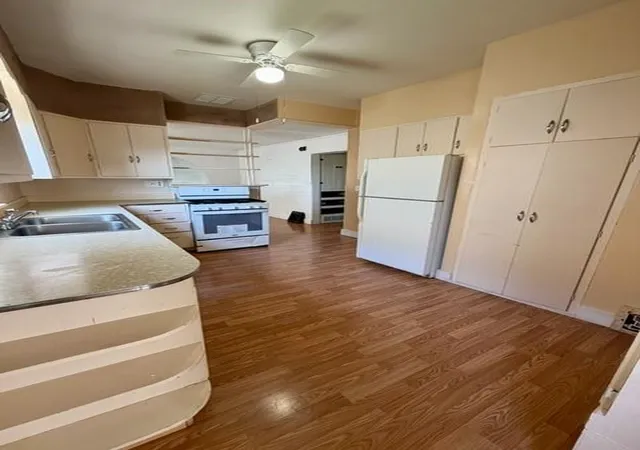 Photo 3 of Single family home for sale at 709 S 16th Street, Saint Joseph, MO 64501 | MLS# 2641829 | Listing updated on 2026-09-13