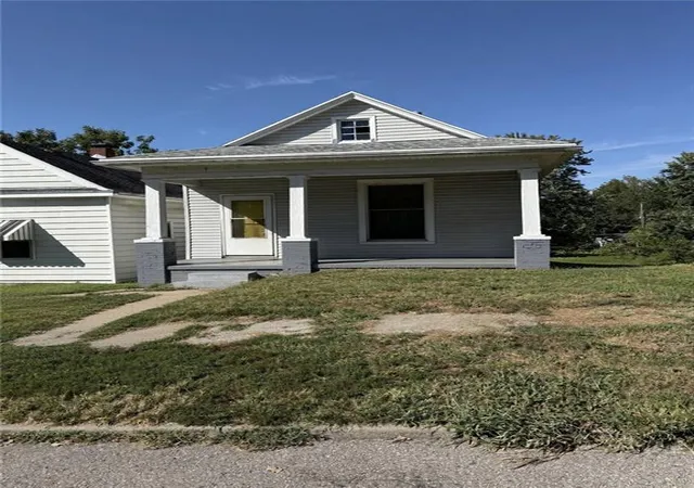 Photo 1 of Single family home for sale at 815 Pendleton St, Saint Joseph, MO 64501 | MLS# 2641834 | Listing updated on 2026-09-13