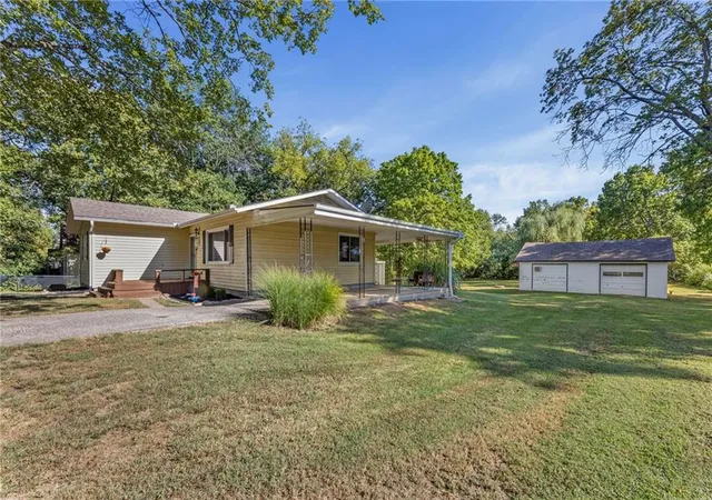 Photo 4 of Sale Pending at 1419 High St, Baldwin City, KS 66006 | MLS# 2641835 | Listing updated on 2026-09-17