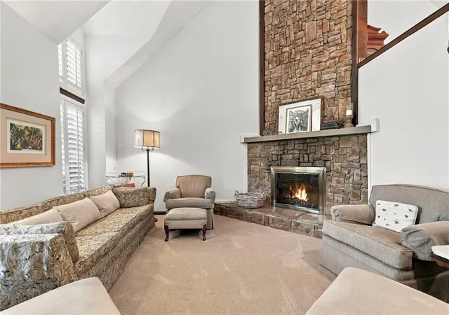 Photo 3 of Sale Pending at 1036 S Lindenwood Dr, Olathe, KS 66062 | MLS# 2641839 | Listing updated on 2026-10-01