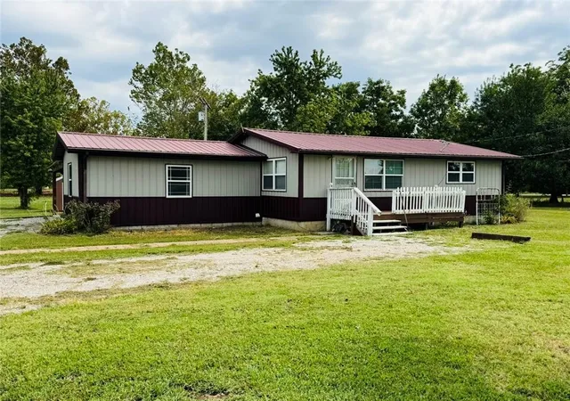 Photo 2 of Single family home for sale at 111 S 16th Street, Chetopa, KS 67336 | MLS# 2641846 | Listing updated on 2026-09-13