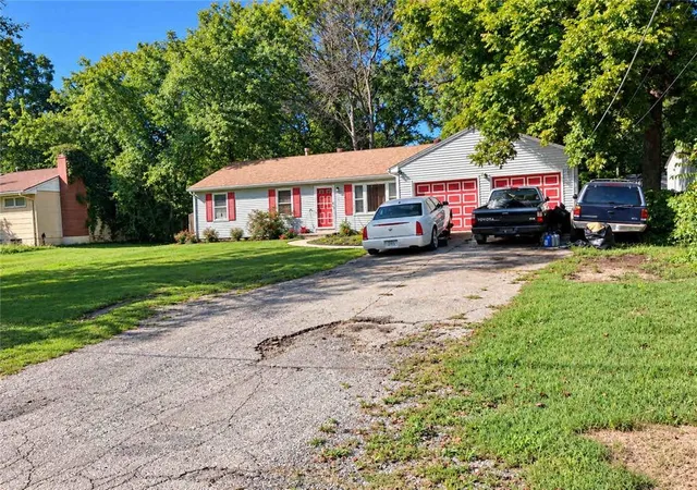 Photo 2 of Single family home for sale at 5904 E 84th Street, Kansas City, MO 64138 | MLS# 2641848 | Listing updated on 2026-09-13