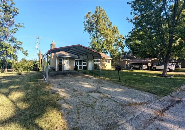 Photo 3 of Single family home for sale at 10901 Bristol Ter, Kansas City, MO 64134 | MLS# 2641851 | Listing updated on 2026-09-14