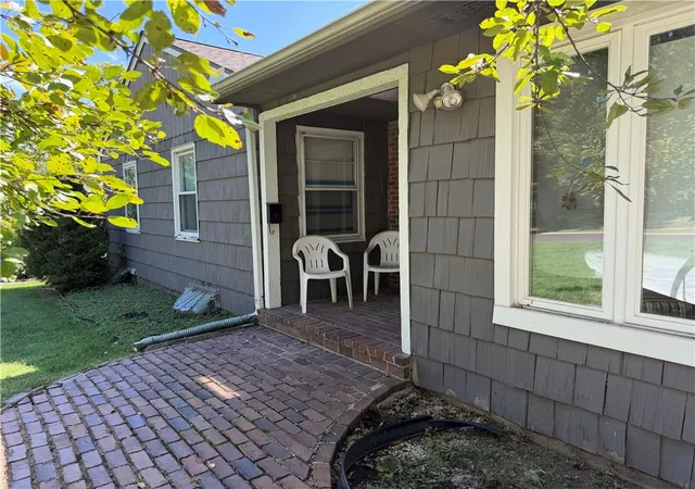Photo 3 of Sale Pending at 6917 W 69* St, Overland Park, KS 66204 | MLS# 2641855 | Listing updated on 2026-09-13