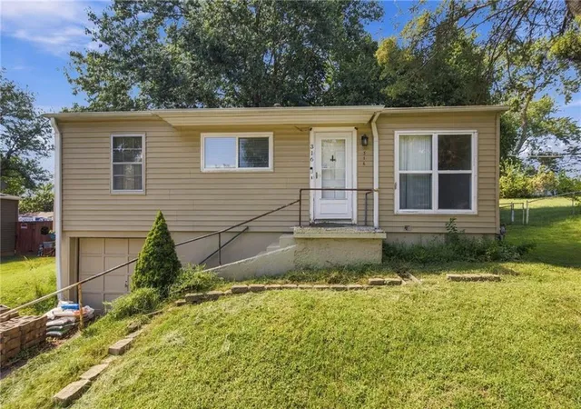 Photo 1 of Sale Pending at 316 N Geronimo Dr, Independence, MO 64056 | MLS# 2641858 | Listing updated on 2026-09-15