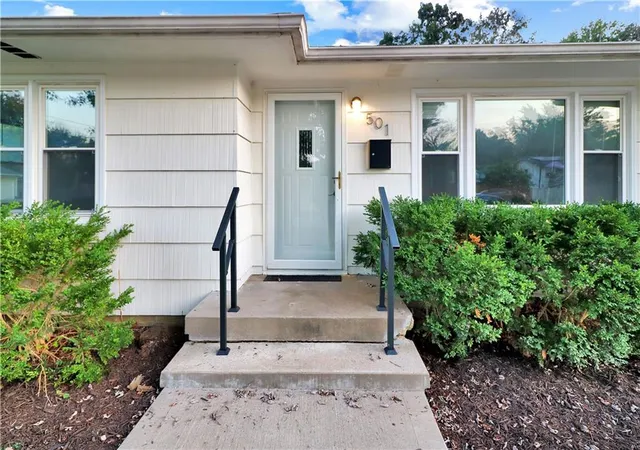 Photo 3 of Single family home for sale at 501 Salem Ave, Knob Noster, MO 65301 | MLS# 2641877 | Listing updated on 2026-10-07