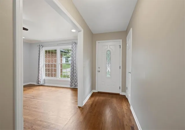 Photo 3 of Single family home for sale at 10616 Oak St, Kansas City, MO 64114 | MLS# 2641881 | Listing updated on 2026-10-08