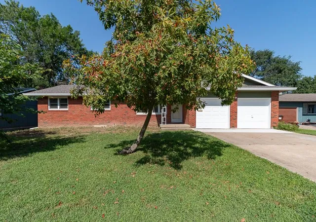 Photo 2 of Single family home for sale at 2737 Alabama St, Lawrence, KS 66046 | MLS# 2641882 | Listing updated on 2026-09-12