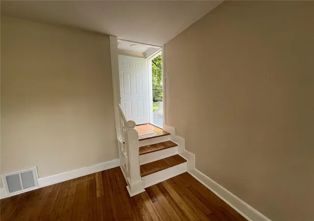 Photo 3 of Single family home for sale at 2722 Seneca St, St Joseph, MO 64507 | MLS# 2641885 | Listing updated on 2026-09-12