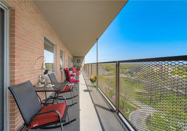 Photo 41 of Condo for sale at 4550 Warwick Blvd #1101-1102, Kansas City, MO 64111 | MLS# 2641888 | Listing updated on 2026-10-13