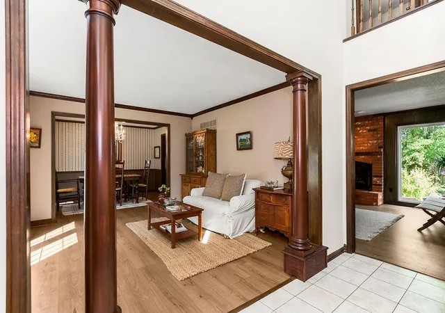 Photo 3 of Single family home for sale at 6102 Cottonwood Dr, Shawnee, KS 66216 | MLS# 2641891 | Listing updated on 2026-09-21