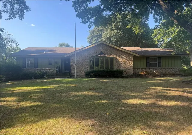 Single family home for sale at 6801 W 101st Terrace, Overland Park, KS 66212 | MLS# 2641898
